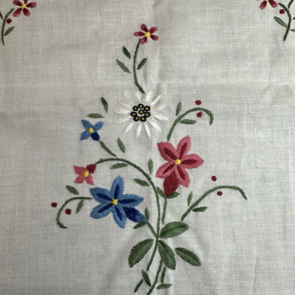 Vintage Hand Embroidered Table Runner White Cotton Floral Hemstitched 34x15.5
